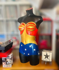 Scultura Manichino Pop Art Wonder Woman Arte Contemporanea