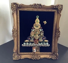 Vtg  JEWELRY Xmas TREE 10” X 12” Plastic Framed Handmade Collage Blk Velvet # 1