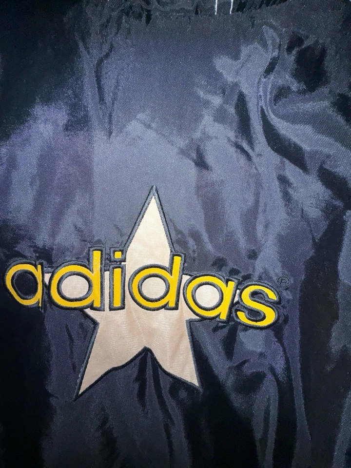 RARO LOGO ESTRELLA ADIDAS AÑOS 80/90 MERCADO COREANO TALLA PEQUEÑA Foto 2 de 4