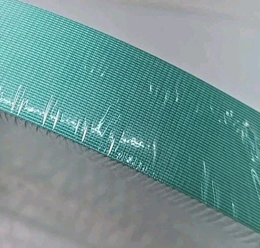 Rollo de cinta de costura verde Gore-Tex - 7,62 metros / 25' de largo - 1" / 25 mm de ancho Foto 4 de 4