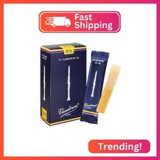 Vandoren CR1035 Bb Clarinet Traditional Reeds Strength 3.5; Box of 10
