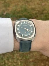 Original 1971 Bulova Accutron 261 Men’s Cushion Teal Dial 2181 Quartz Watch