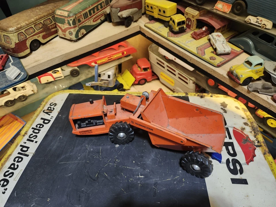 Nylint Tournarocker 1950s Orange Very Hard To Find. RG Tourneau Inc Steel Truck - Image 3 of 4