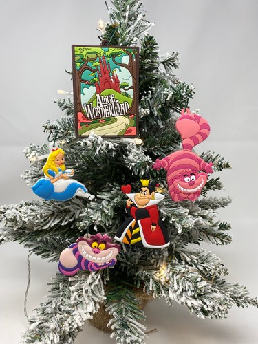 Disney Alice im Wunderland Deluxe 5-teiliges Weihnachtsschmuck-Set BRANDNEU - Bild 17 von 24