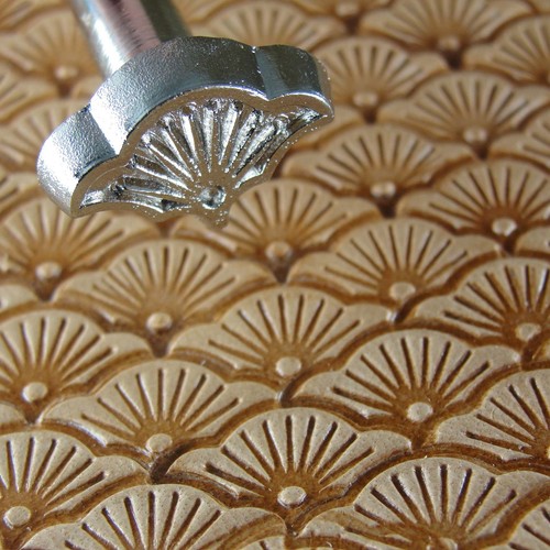 Herramienta de estampado de cuero - Sello geométrico grande Sunburst - Imagen 4 de 7