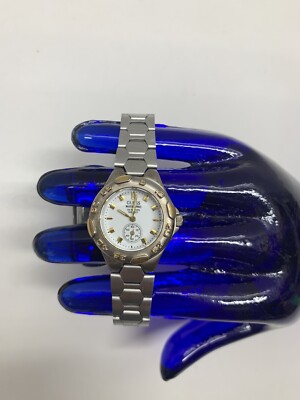 Guess Waterpro Watch 50 Meters 165 Feet Gold Silver Tone