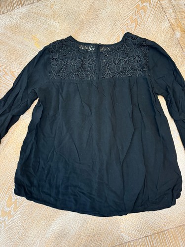 Old Navy Black Round Neck Lace 3/4 Sleeves Small Petite Armpit To Armpit 21” - Picture 5 of 5
