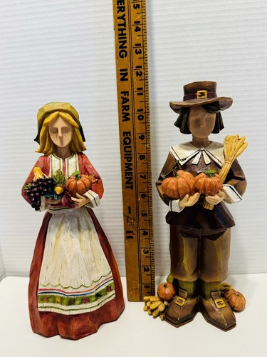 Thanksgiving Decor Pilgrim Couple With Harvest Vegetables & Wheat Resin 11x5” - Bild 2 von 15