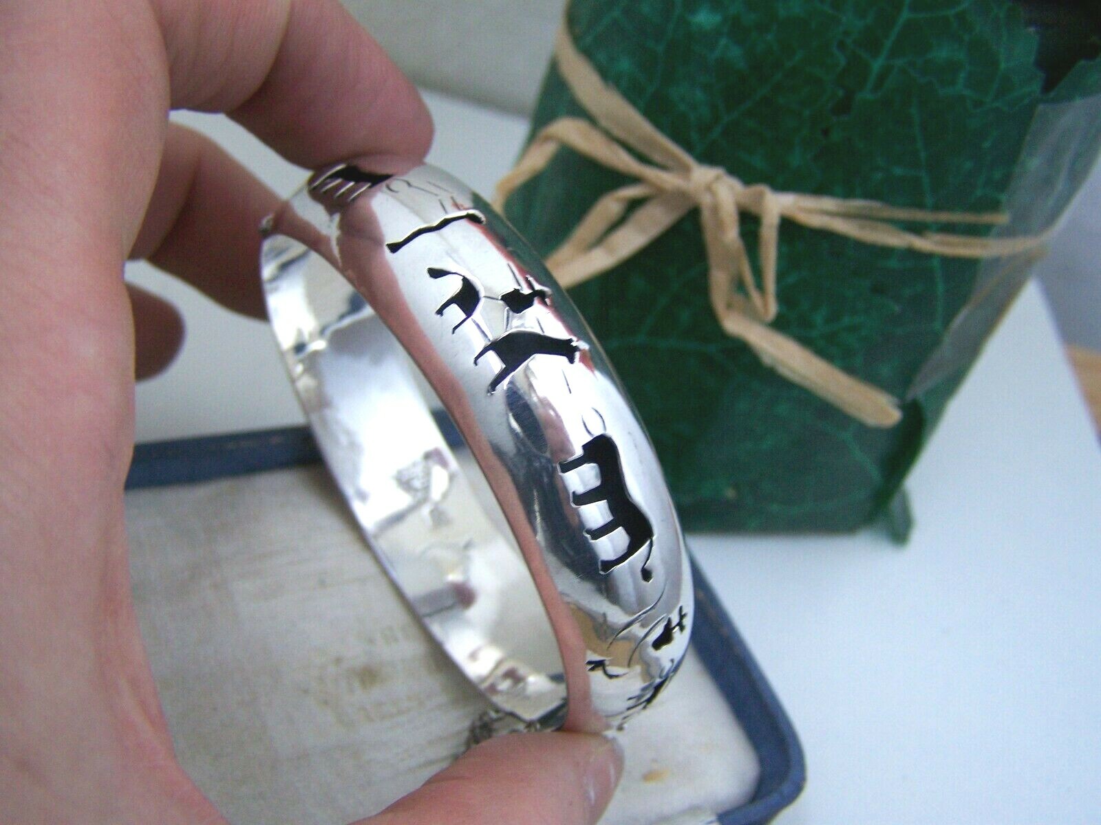 MODERNIST SOLID STERLING SILVER HINGED BRACELET B… - image 1