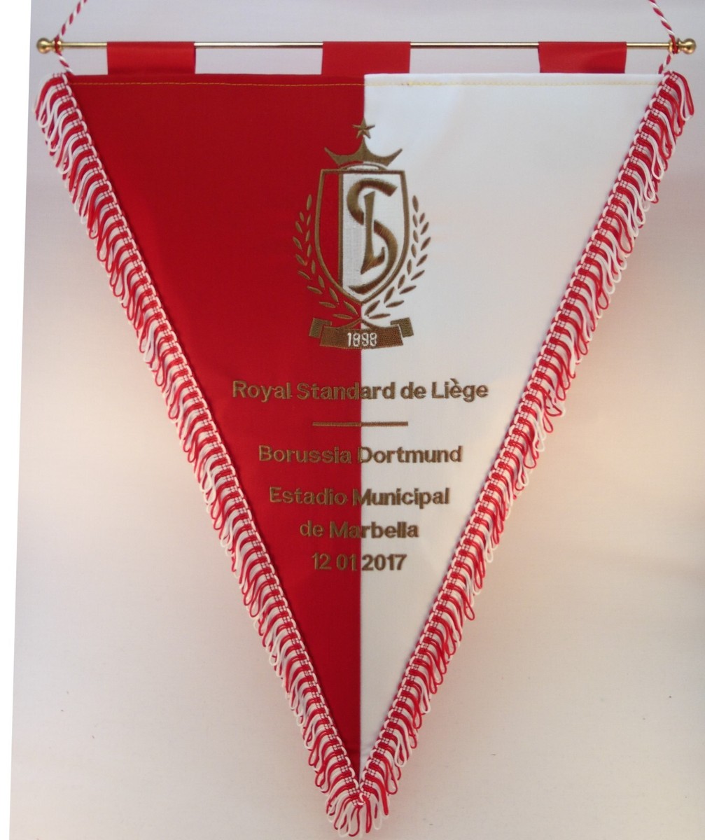 SPARTAK MOSKVA FANION vintage football banderin pennant wimpel Russie Moscou EUR 7,50 - FR