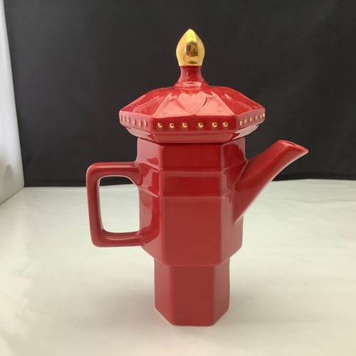 Post Box Teapot from London Pottery - Vintage London Souvenir Teapot - Picture 3 of 10