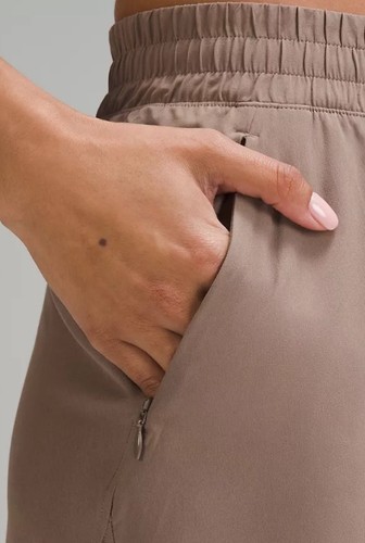 Pantalón Lululemon Swift Pierna Ancha Tiro Medio, Nuevo Auténtico, Venta al por menor $128 - Imagen 18 de 54