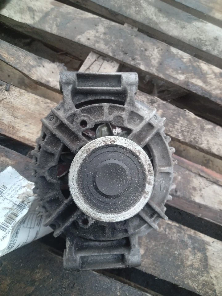 Used Alternator fits: 2014 Volkswagen Cc exc. City 2.0L diesel 140 amp ID 06F903 - Image 2 of 4