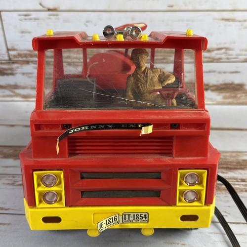 Vintage 1965 Topper Toys Johnny Express Truck With Remote For Parts And Repair - Picture 4 of 14