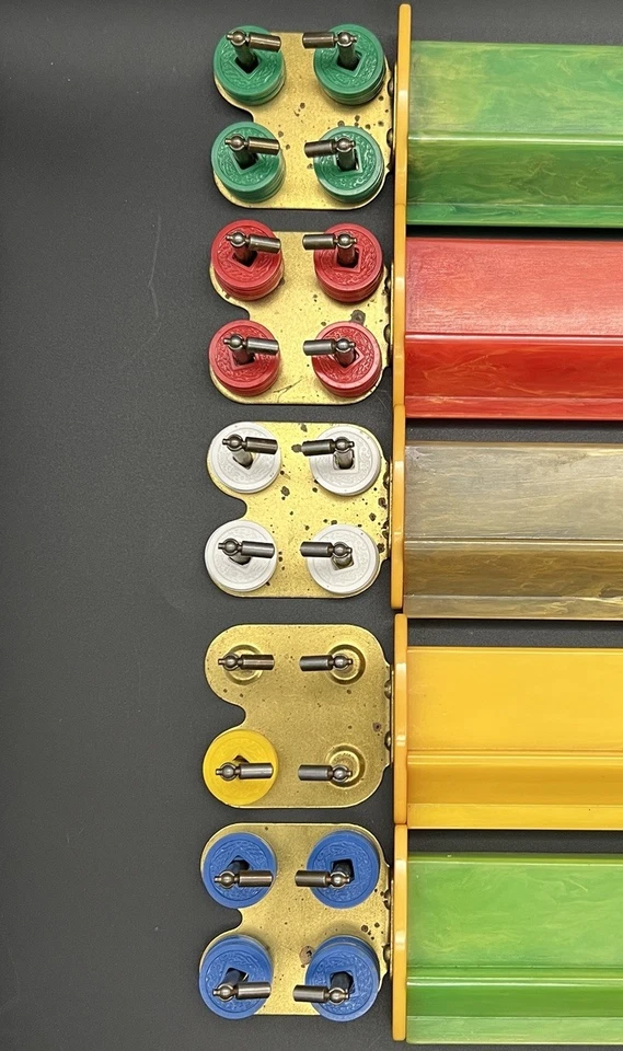 Vtg Royal Depth Control Mahjong Set 163 Bakelite Tiles 5Racks Dice Counter Chips - Image 4 of 4