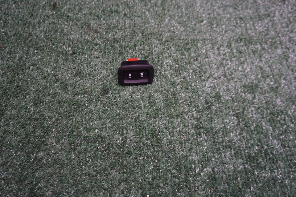 Chevrolet Monte Carlo 1999 interruptor de puerta OEM Foto 2 de 3