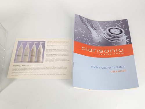 Sistema de cuidado de la piel Clarisonic blanco con caja de cepillos cargador - COMO ESTÁ NO CARGA - Imagen 9 de 14