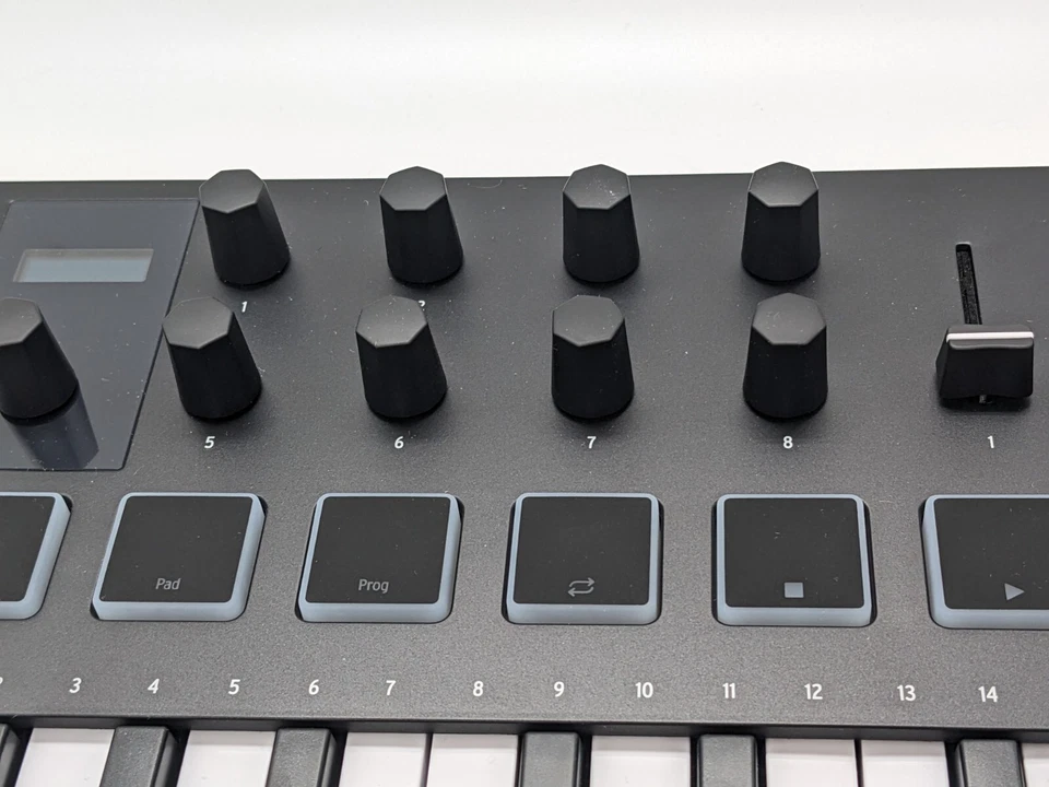 Arturia MiniLab 3 USB keyboard MIDI controller music production 25-key 8 pads - Image 4 of 4