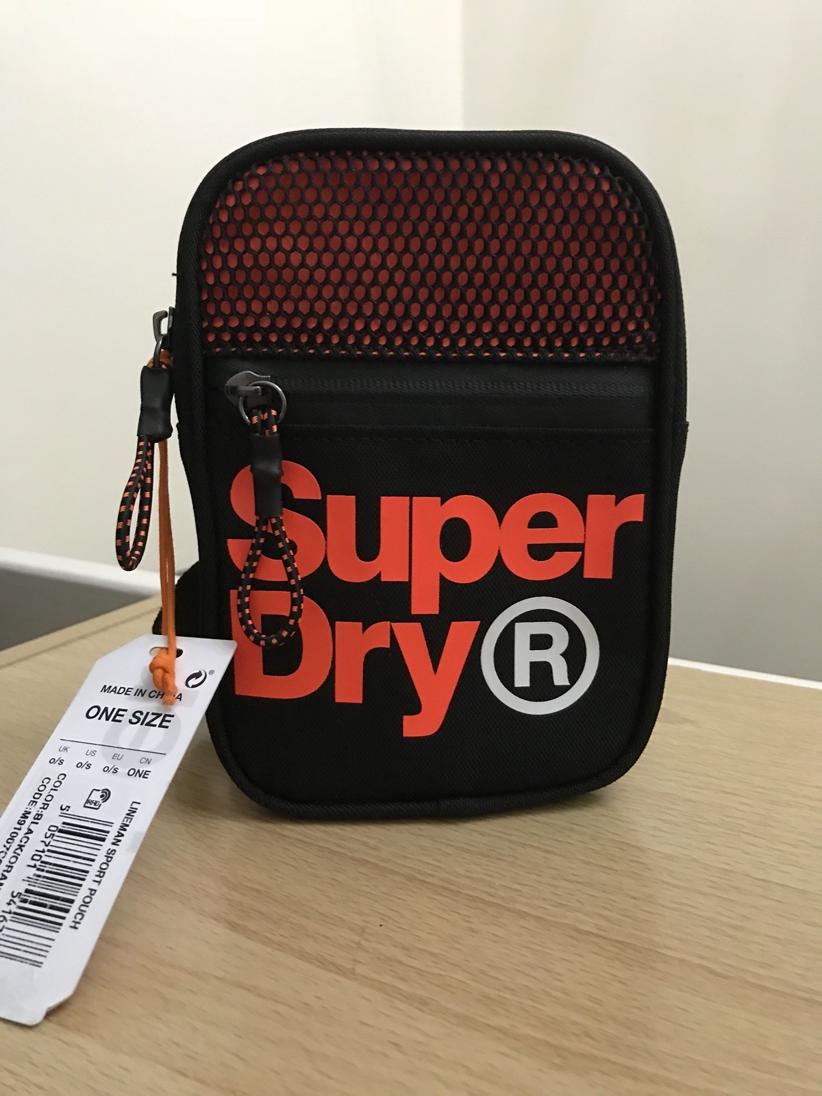 superdry lineman sport pouch