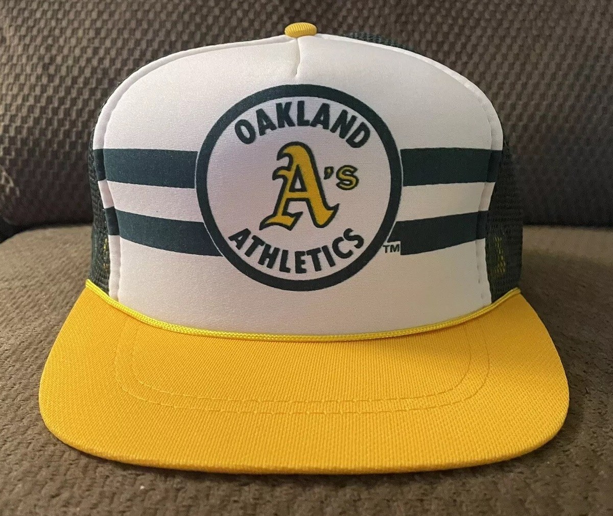 Vintage Oakland Athletics A's Snapback Trucker Foam Mesh Cap Adjustable Hat  MLB - Main Image