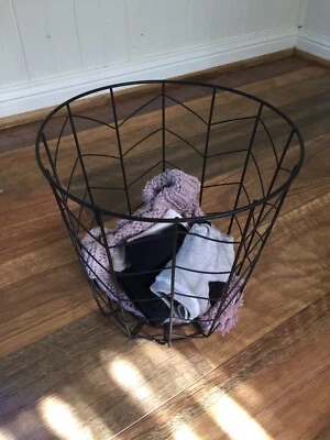 Black Wire Basket Cheap Decorative Accessories Gumtree