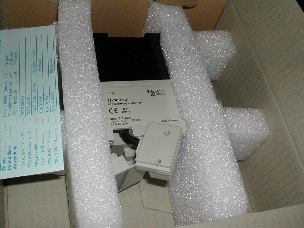 NEW TELEMECANIQUE SCHNEIDER ELECTRIC TSXSCG1131 RS 232 C Modem Adaptor Q5