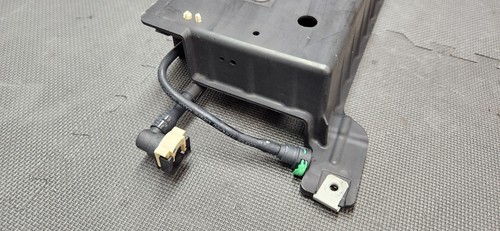 2018-2023 Ford Mustang GT Fuel Vapor Canister OEM - Picture 3 of 9