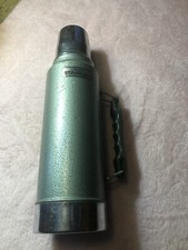 Vintage Stanley Aladdin Green Vacuum Bottle Thermos A-944DH 1 Quart Made in USA