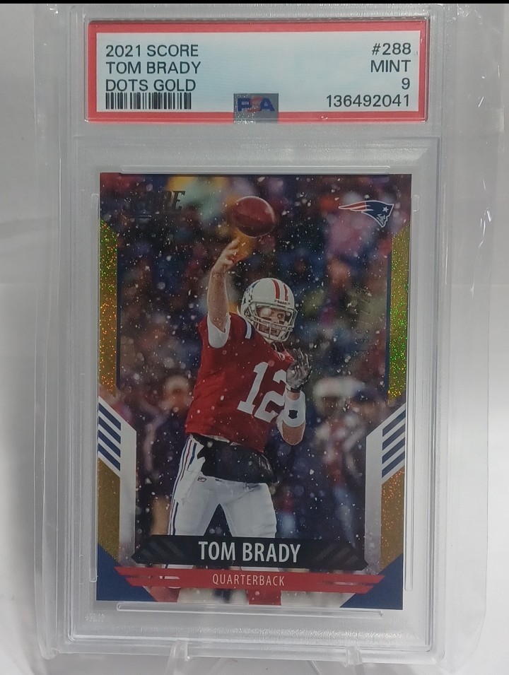 2021 Panini Score Tom Brady #288 Gold Dots /225 Patriots (only 1 higher) Low Pop