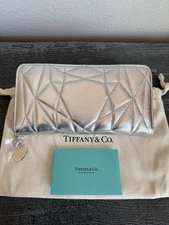 NEW! $650 Tiffany & Co. Return To Tiffany Padded Large Wallet in Silver Leather