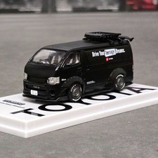 Tarmac Works 1/64 Toyota Hiace Widebody With Roof Rack - Hobby64