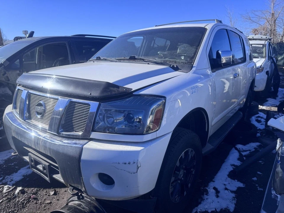 Capucha para 04-15 ARMADA 623615 Foto 2 de 4