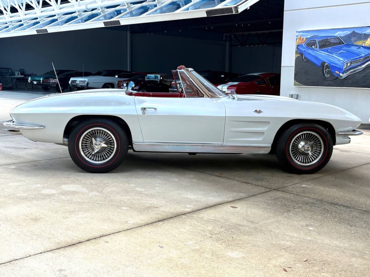 1963 Ermine White Chevrolet Corvette   | C2 Corvette Photo 5