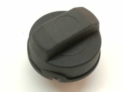 VW Polo 6N  -  Tankdeckel Tankverschluss Tank Verschluss  1H0201553B   (00)