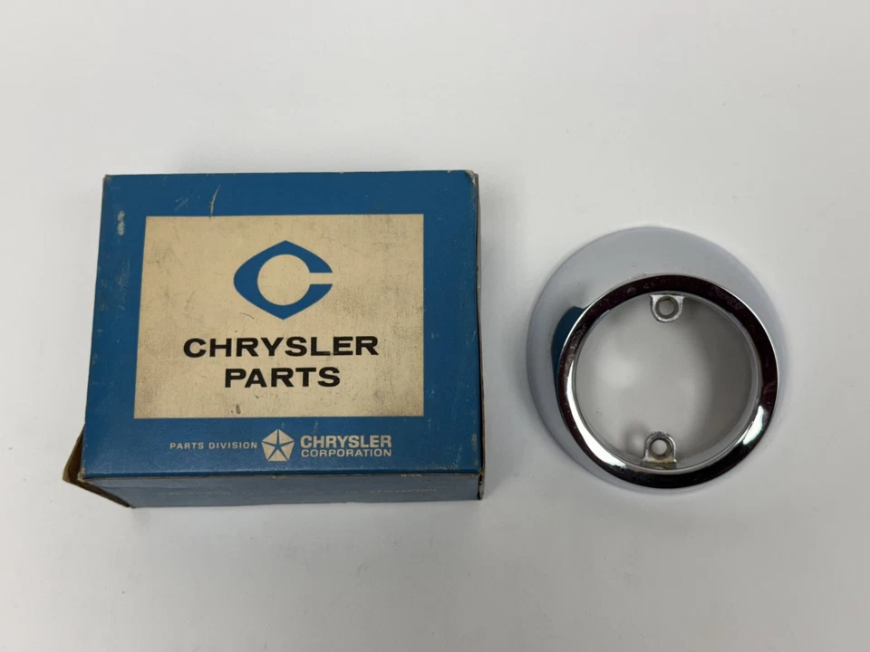 1961 - 1962 道奇 Lancer 飞镖停车灯挡板 铬 NOS 2188277 — 第 2/4 张图片