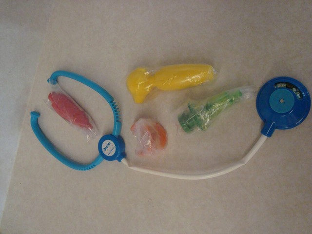 vtech pretend & learn doctor's kit