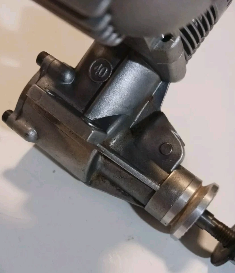 Magnum GP 40 R/C engine - Image 2 of 4