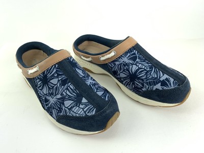 easy spirit travelport suede clogs
