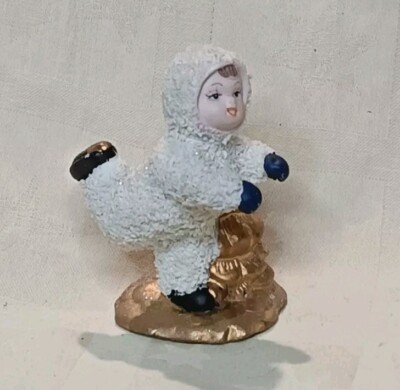 Glitzer Schnee Baby Style Weihnachtsschmuck mit goldfarbenem Baum Biskuit 9 cm 