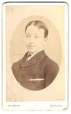 Fotografie Wm Smith, Radcliffe, Stand Lane, Portrait eines jungen Mannes 