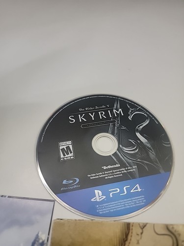 Elder Scrolls V: Skyrim -- Special Edition (PlayStation 4, 2016) - Picture 4 of 6
