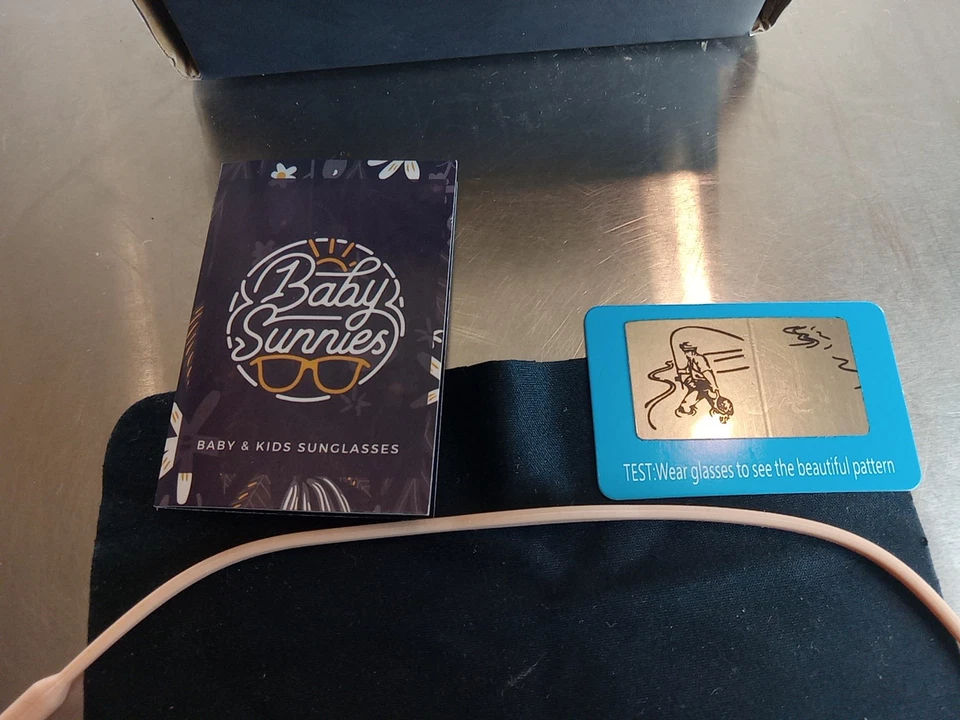 GAFAS DE SOL PARA NIÑOS LENTES DE HUMO POLARIZADAS PROTEGEN LOS OJOS DE LOS NIÑOS DE UVB UVA CON BOLSA Foto 3 de 4