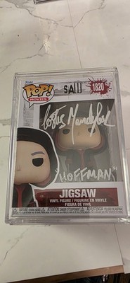 Funko Pop SAW JIGSAW #1820 signiert COSTAS MANDYLOR (Hoffman) SWAU COA Hard Stack