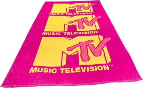 Jay Franco MTV Logo Large Bath/Pool/Beach Towel - Super Soft & Absorbent 34"X64" - Picture 4 of 7