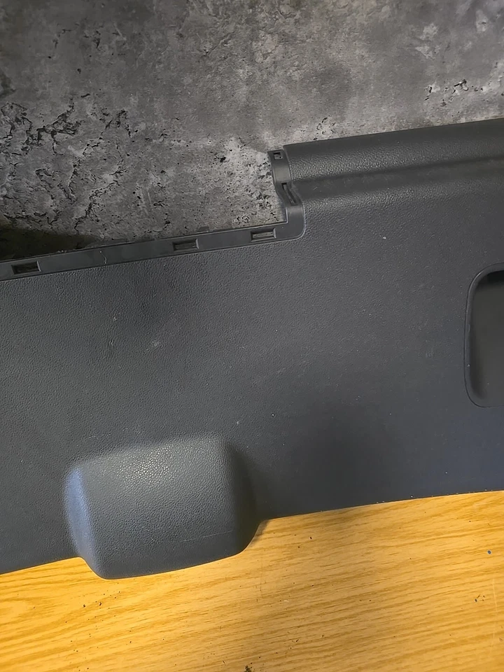 PEUGEOT 3008 2013 TAMPA TRASEIRA INTERNA ACABAMENTO TAMPA TRASEIRA 9670581877 - Imagem 4 de 4