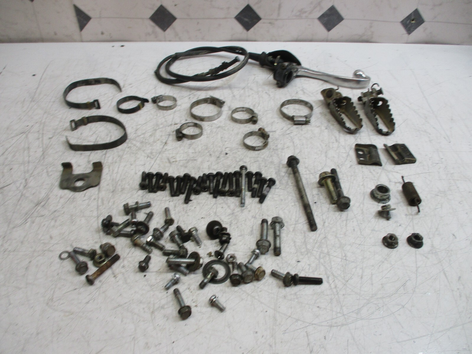 Kawasaki kx80e kx 80 e 1985 85 Parts mix bolts foot pegs clutch cable