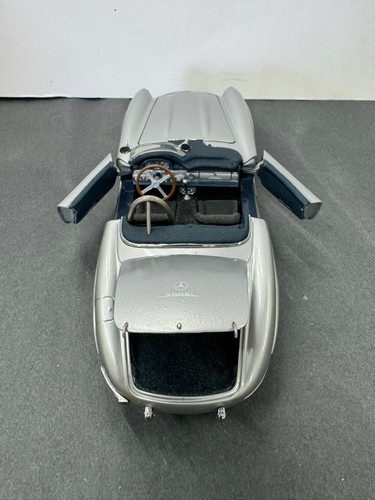 CMC 1957 Mercedes Benz 300 SLS Spezialversion SL VON 1/24 CAR DIECAST W/BOX - Picture 7 of 14