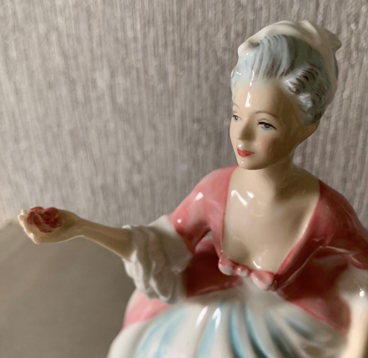 ROYAL DOULTON CHINA LADY FIGURE DOLL DIANA MODEL No HN 3266
