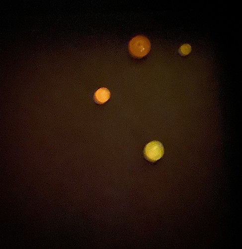 Body Jewelry Replacement Parts - 10pk Glow in the Dark Threaded Balls - Picture 3 of 9