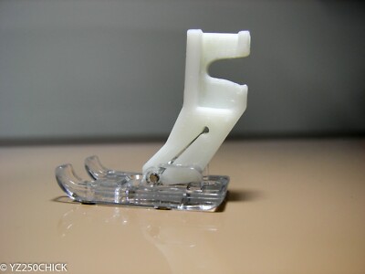 Vintage Singer Sewing Machine SLANT SHANK Adapter 6mm Bar Presser Foot Snap On